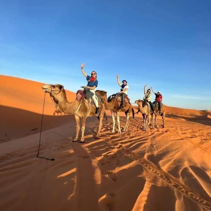 Hotel Bivouac Camel Trips à Merzouga Extérieur photo