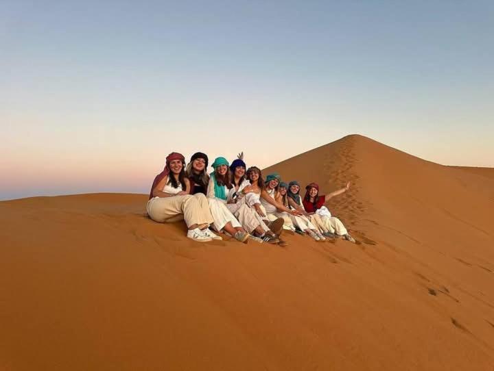 Hotel Bivouac Camel Trips à Merzouga Extérieur photo